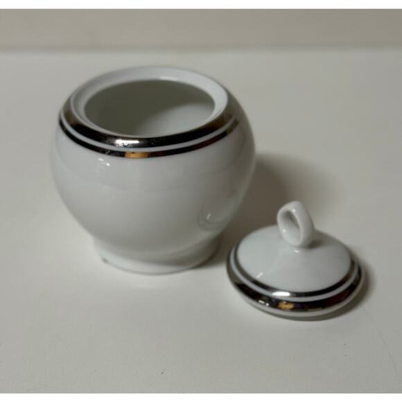 NEW Royal Doulton Pure Platinum Sugar Bowl - kk519 - Picture 2 of 3